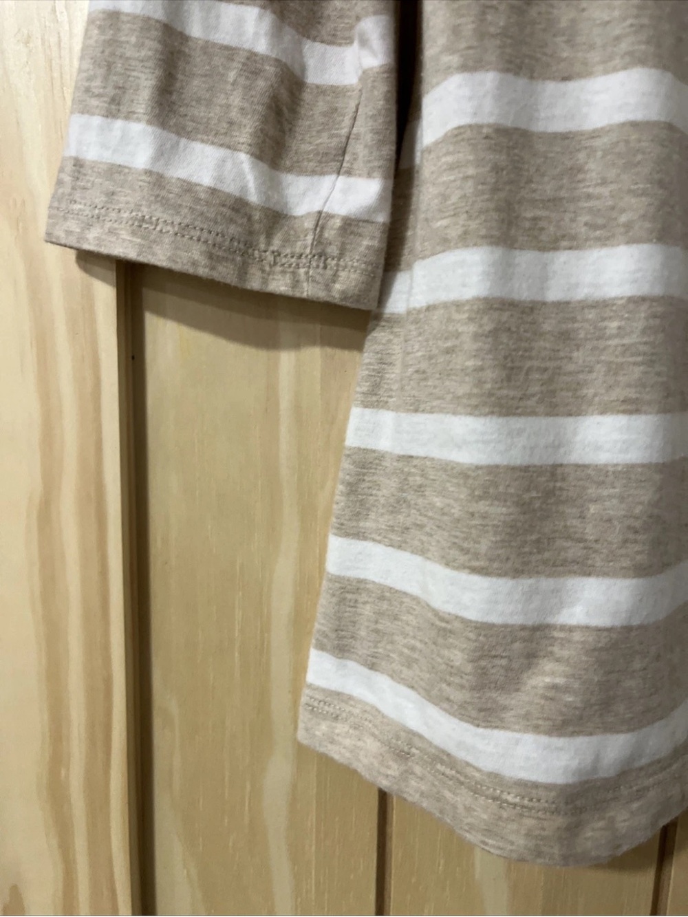 Liz Claiborne Beige and White Striped Scoop Neck 3/4 Sleeve Top - Picture 5 of 10